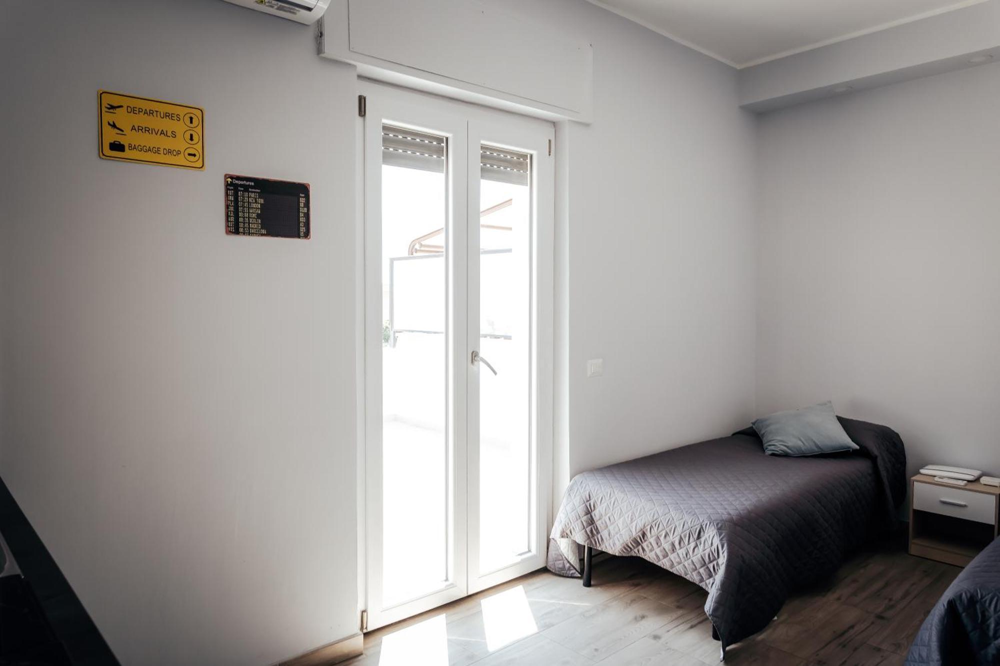 Fcoairporthouse Apartment