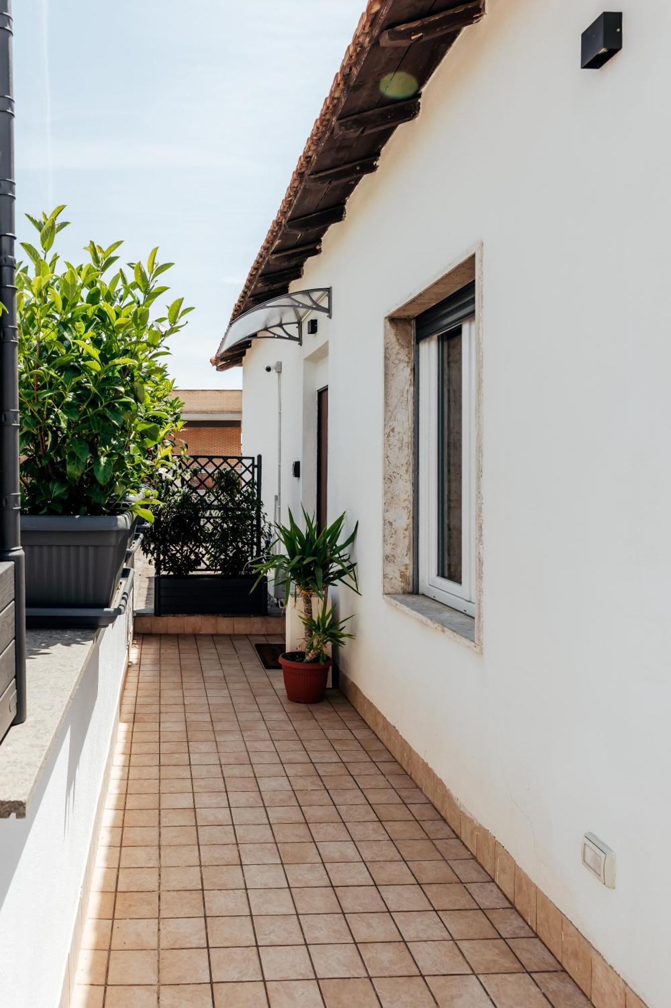 Fcoairporthouse Apartment *