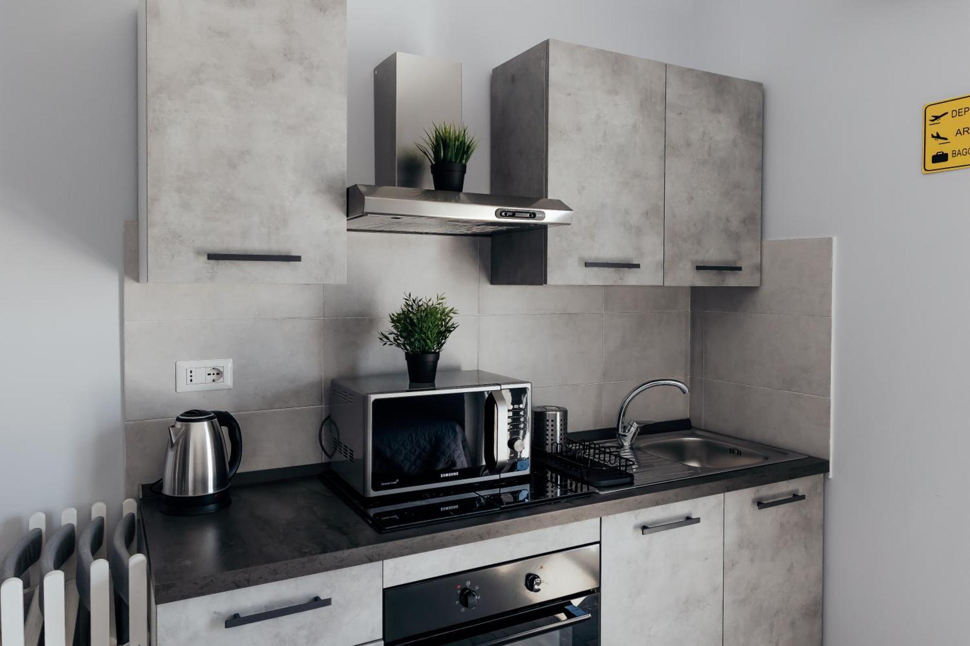 Fcoairporthouse Apartment *